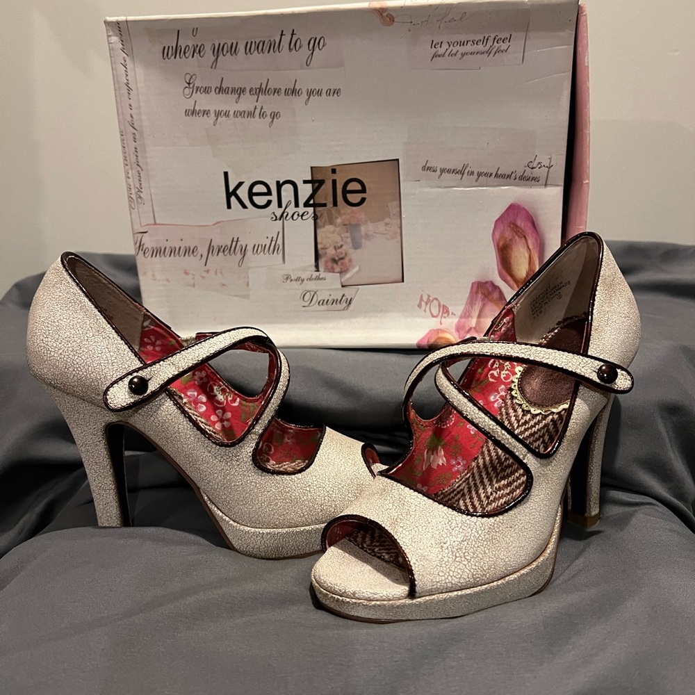 Kenzie Women's Cream and Brown Heels